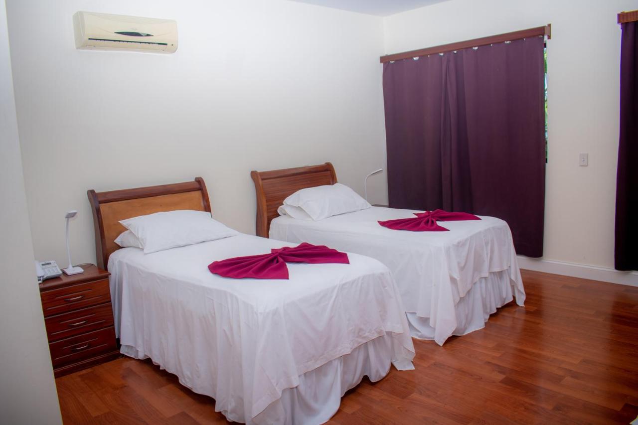 Hotel Santos Pina CAPE VERDE ภายนอก รูปภาพ