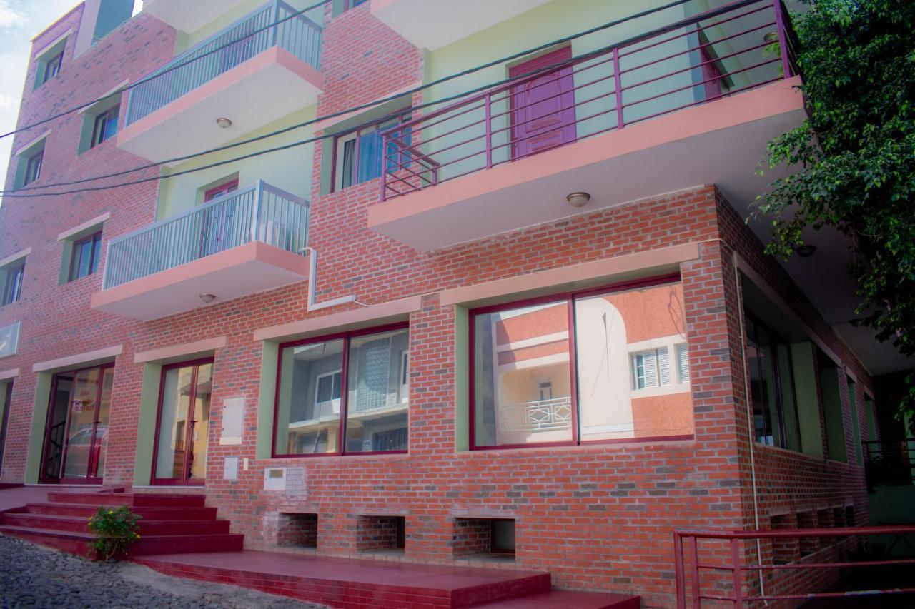 Hotel Santos Pina CAPE VERDE ภายนอก รูปภาพ